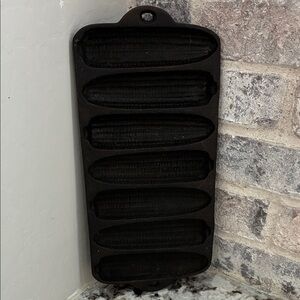 Wagner Ware 1920 Krusty Corn Kobs Cast Iron Pan